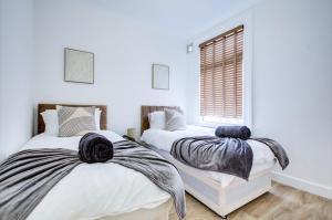 Stylish 2 Bed Flat in East London