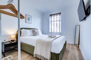 Stylish 2 Bed Flat in East London