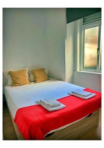 Central 2BR Lisbon Apartment near Estrela Garden