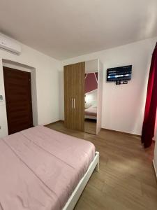 Saras apartments