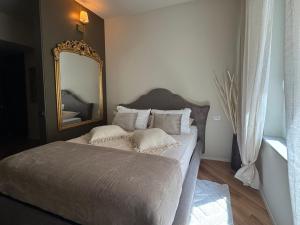 Royal Suite Center