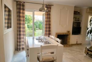 Brisamar Golf Novo Sancti Petri House, Open Pool over the year