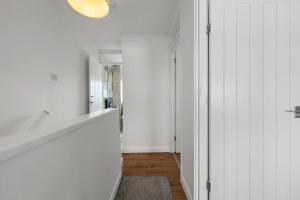 Cozy 3-Bed House Basildon