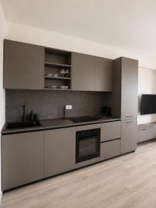 Lake View Apartament 1 - Free Parking & Terrace