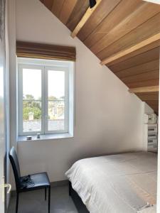 Stunning seaside view appartment with pool