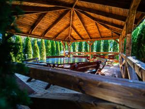Dadaj Summer Camp - całoroczne domki Rukławki