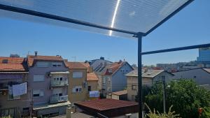 Purple Whisper 1-BDR Designer Apt, 2 Beds, Balcony
