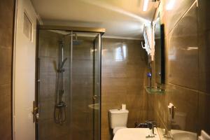 Tarmaros Living Spacious Home and Private Pool