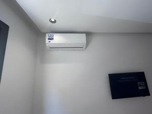 Modern cozy place near Casa Voyageur with AC and balcony