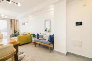 Blue 2 Bedroom, Bath