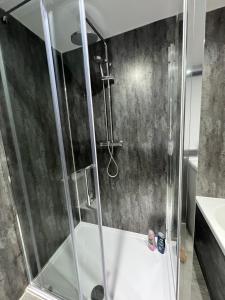 Central Kettering Apartment by SJP Ideal for up to 3 Guests