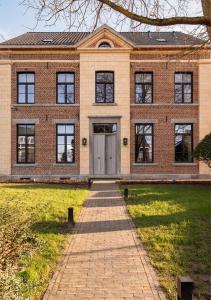 10P 5B Le Manoir Saint Michel Heated pool
