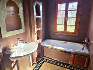 Riad Palmeraie - Jacuzzi Chauffé - 3 Piscines