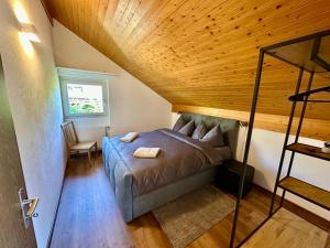 Spacious house for 11 persons with hot tub and fully equipped kitchen