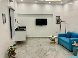 R Villa