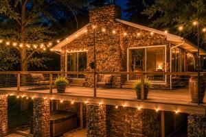 Pub, Hot Tub, Game Room, Monkey Island Waterfront