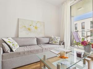 Calm & Cozy Monteverdiego Apartment by Solarento