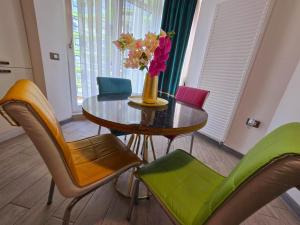 Glamouros BlackSea Apartment - Beach Pool & Spa Resort prima linie