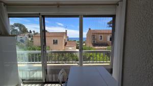 Cap Rousset - Vue mer , Parking privé, Plage