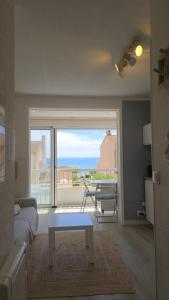 Cap Rousset - Vue mer , Parking privé, Plage