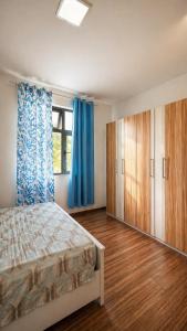 Zenith Apartment