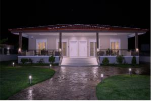 Pella Luxury Archonta