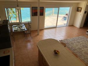 The Cliff Retreat Private Beach-Access - Sea View