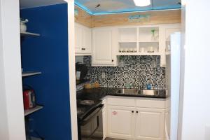 404 Emerald Isle by Alicia Hollis Realtor Rentals - Open in August