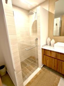Beautiful new apartment, perfect location