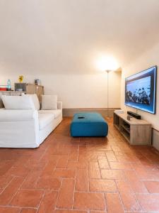 Antica Dimora Mascarella 1598 Historic Apartment
