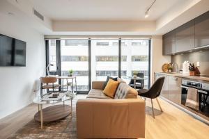 Stylish Yorkville 1BR- Walk to Dining and Shops