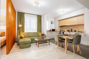 GREEN FOREST ApArt Hotel - DeLuxe Apartment with Balcony, Free Parking, near AMAZONIA