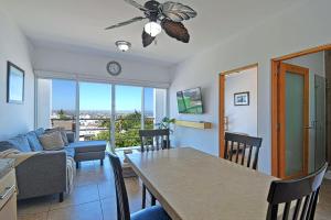 Breathtaking Ocean Views Pool & Balcony Bliss