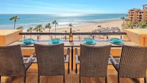 Stunning 5th-Level Condo w Pool Princesa E-504