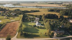 MADARAS Country house