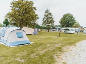 Safari tent for 6 people