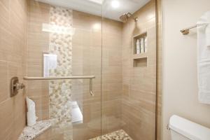 Marco Island Condo - Water Views & Pool Access