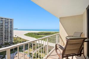 Marco Island Condo - Water Views & Pool Access