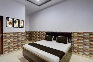 Hotel O The Plum Tree Hotel