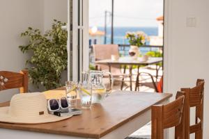 Aelia Summer House