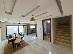 Luxury Duplex - Private Pool & Sound of Waves