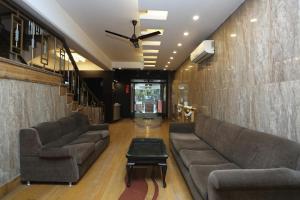 Hotel O The Avenue Residency