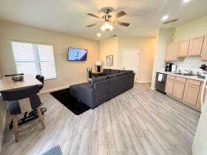 Right Direction Rentals 1 Bedroom Villa 9970