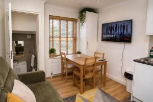 Evergreen Apartments-Flat 4, London