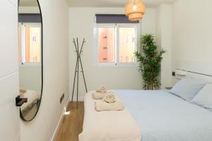 Salty Life · 2BR - Parking - 5min Walk to Beach