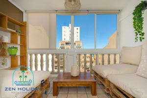 Central duplex with pool near the beach