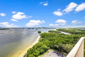 Lovers Key Resort 401