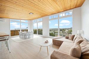 Renovated Villa Views