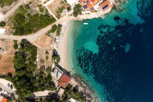 Secluded fishermans cottage Cove Tvrdni Dolac, Hvar - 13018