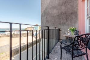 3 Bed in Tenby oc-fb225